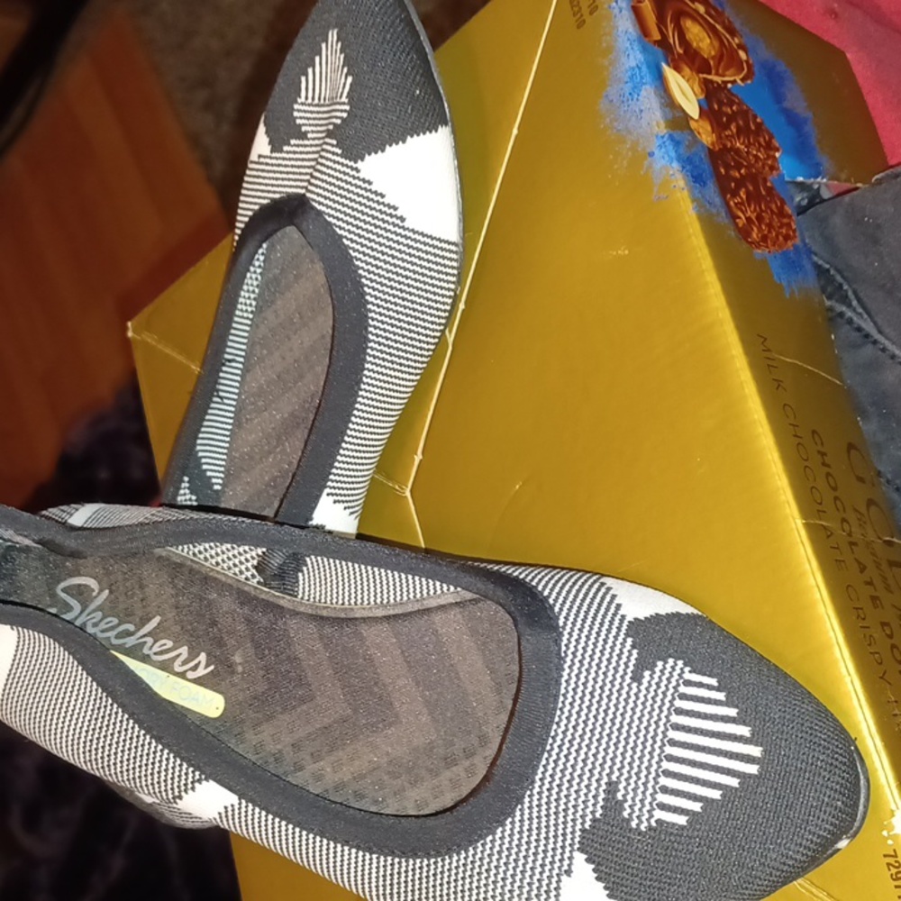 Skechers Knit Flats